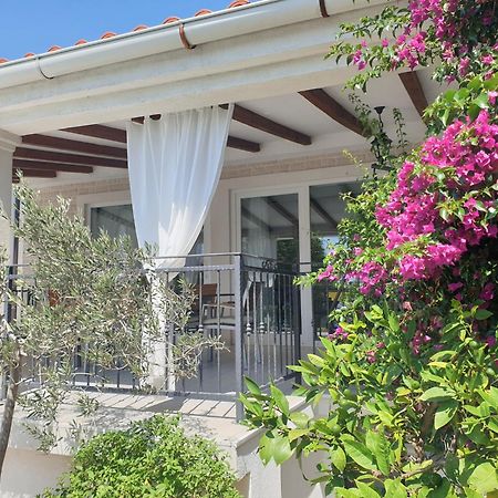 Villa Bella Banjol Exterior photo